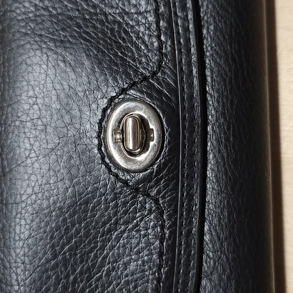 {Coach} Park Leather Turn lock Slim Envelope Wallet & Checkbook Holder - Picture 13 of 13